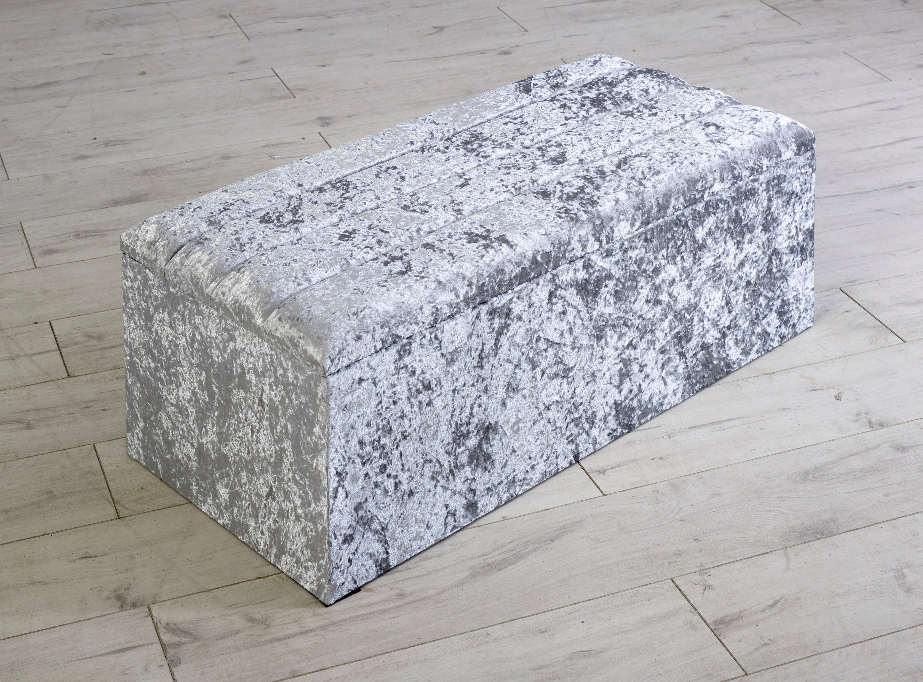 Verona Horizontal Lined Gas Lift Ottoman Blanket Storage Box